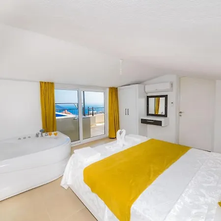 Daire Luxuriously Furnished Penthouse With Terrace Pool And Jacuzzi In Kalkan Kaş