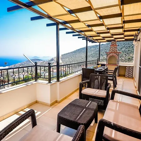 Luxuriously Furnished Penthouse With Terrace Pool And Jacuzzi In Kalkan