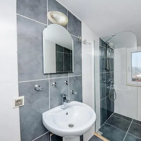 Luxuriously Furnished Penthouse With Terrace Pool And Jacuzzi In Kalkan Daire *