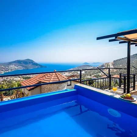 Luxuriously Furnished Penthouse With Terrace Pool And Jacuzzi In Kalkan Kaş